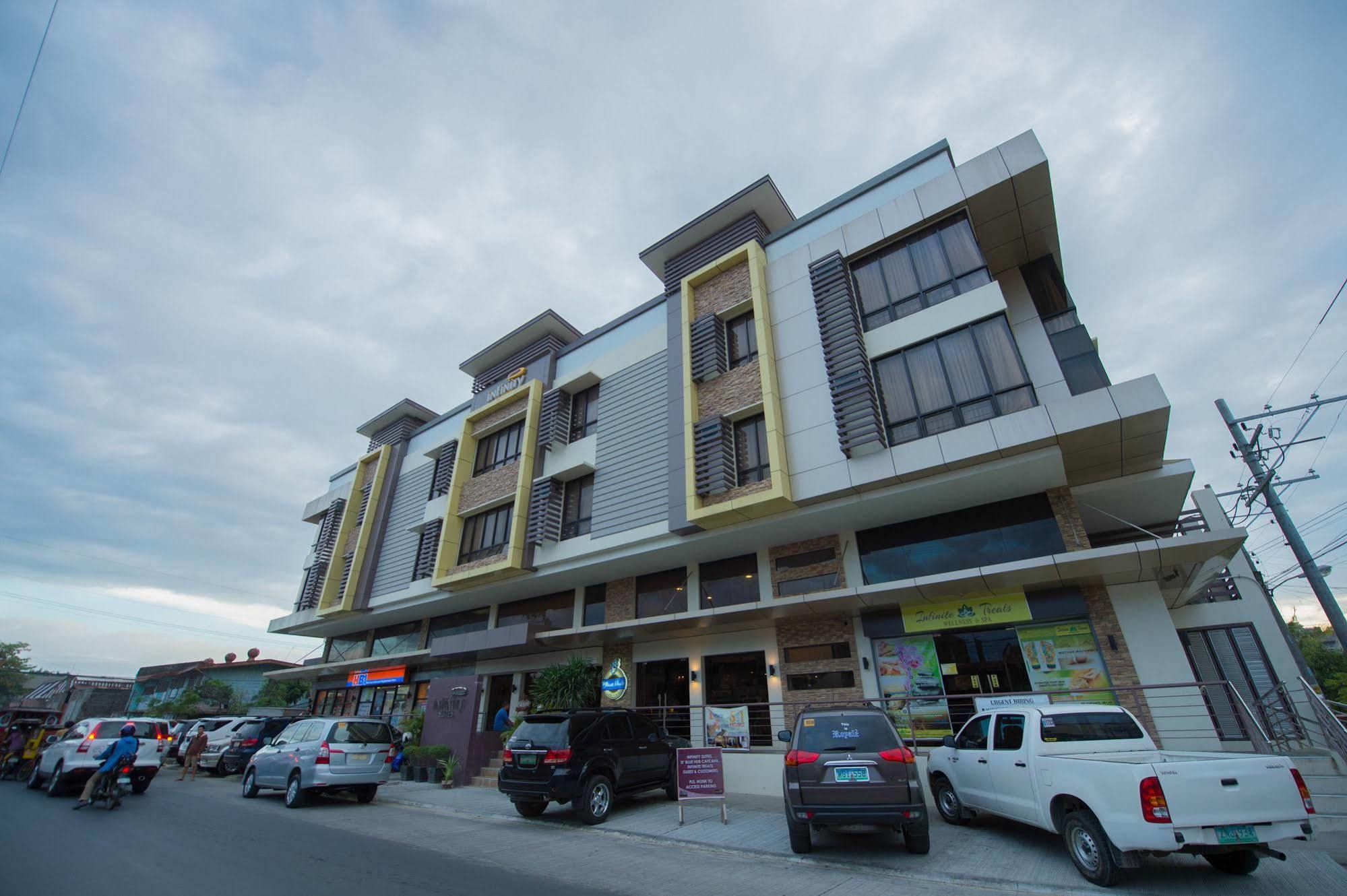 인피니티 스위트 호텔 Davao City 외부 사진